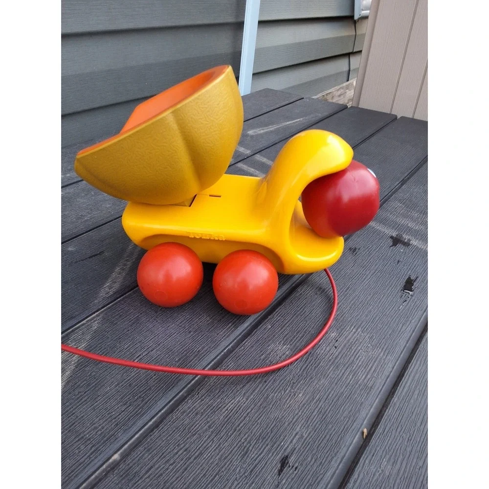 Vintage Tonka Toddler Pull-Along Dump Truck Toy Known As‎ 